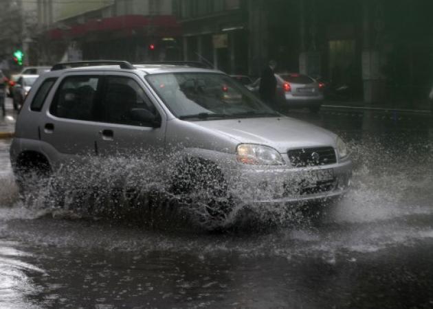 Καιρός: Το καλοκαίρι… αγνοείται! Συνεχίζεται η κακοκαιρία με βροχές και καταιγίδες! Αναλυτικά ο χάρτης του χειμωνιάτικου καιρού