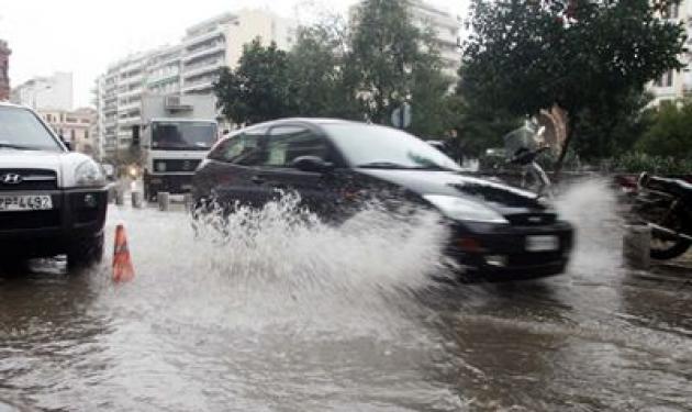 Πότε θα σταματήσει να βρέχει – Που θα χτυπήσει η καταιγίδα τις επόμενες ώρες