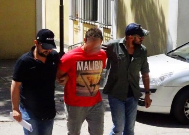 Προθεσμία για να απολογηθούν πήραν οι 3 κατηγορούμενοι για την επίθεση στον κομμωτή Πάνο Καλλίτση