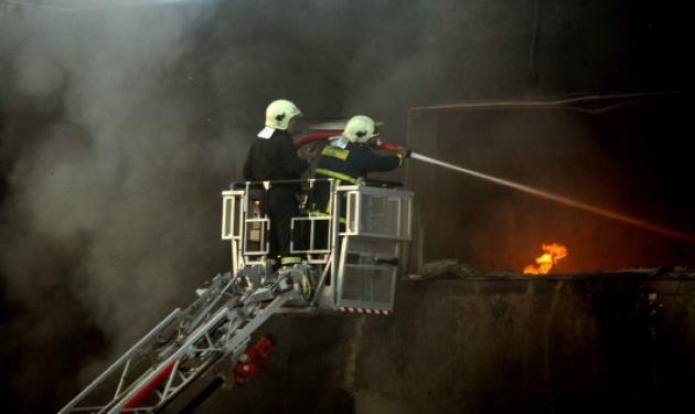 Φωτιά σε σπίτι στο Καματερό – Στο νοσοκομείο μια γυναίκα