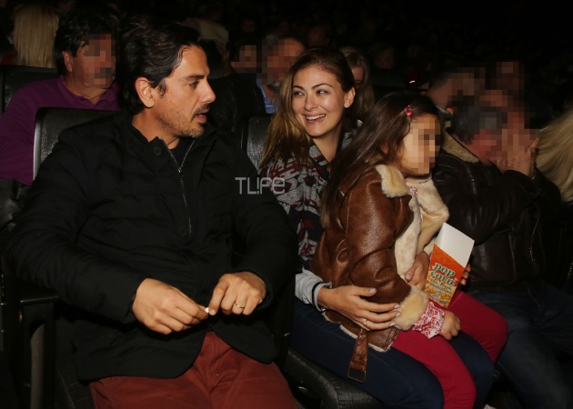 Δέσποινα Καμπούρη – Βαγγέλης Ταρασιάδης: Στο θέατρο με την μεγάλη τους κόρη!