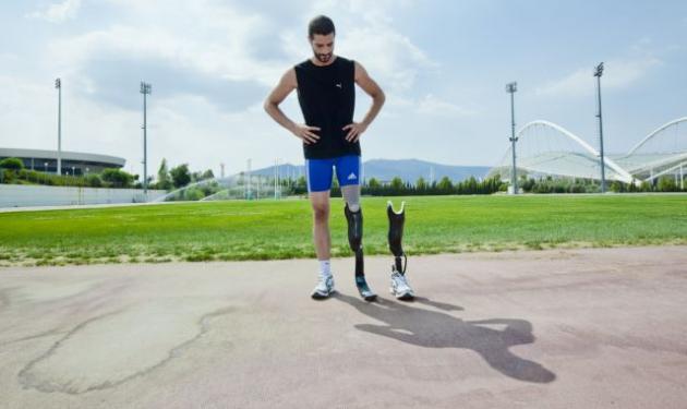 Η συγκινητική ιστορία του αθλητή που έχασε το πόδι του σε τροχαίο στο Μίλα
