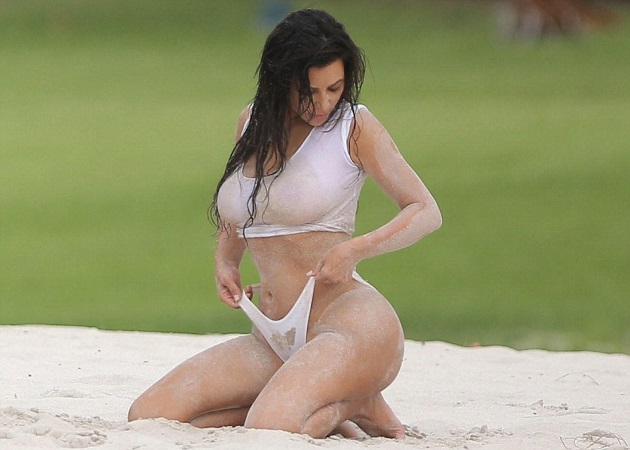 Kim Kardashian: Αδυνάτισε και δεν χάνει την ευκαιρία να μας το δείχνει με αποκαλυπτικά μαγιό! Φωτογραφίες
