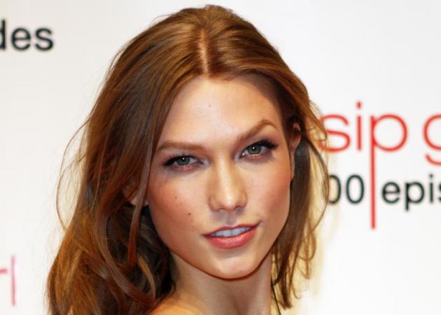 H Karlie Kloss έκοψε τα μαλλιά της καρέ! Δες εδώ το νέο της look!