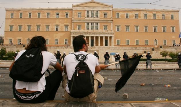 H Le Monde γράφει για την κατάθλιψη και τις αυτοκτονίες στη χώρα μας