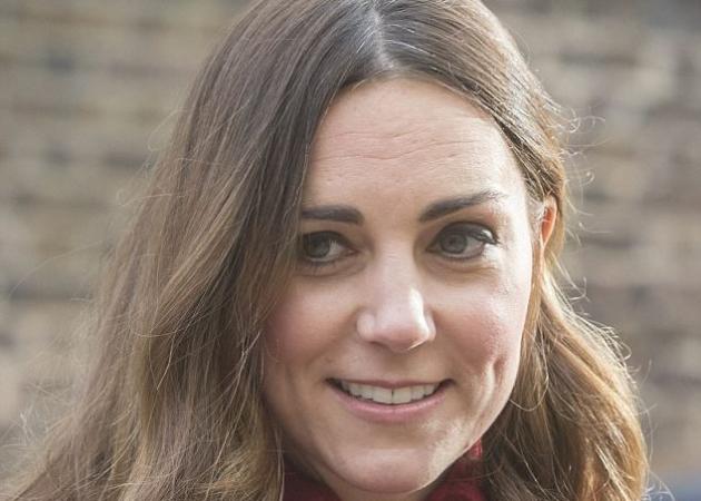 Η Kate Middleton αποκάλυψε τα γκρίζα μαλλιά της όταν εμφανίστηκε με άβαφη ρίζα!