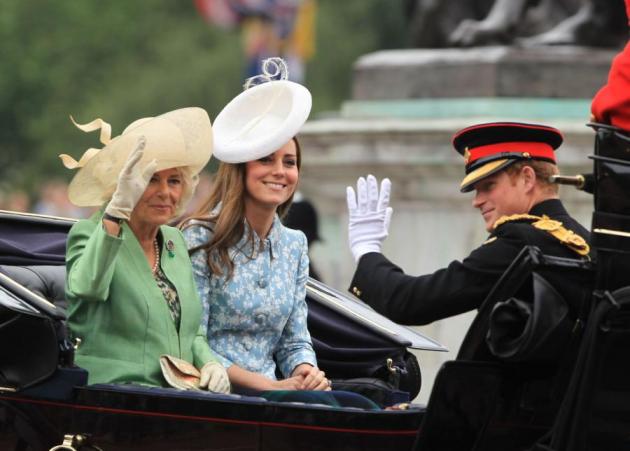 Τι φόρεσε η Kate Middleton στην πρώτη δημόσια εμφάνισή της μετά τη γέννηση του 2ου βασιλικού μωρού;