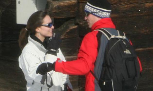 Ο William επέστρεψε στην αγκαλιά της Catherine και φεύγουν για σκι στην Ελβετία!