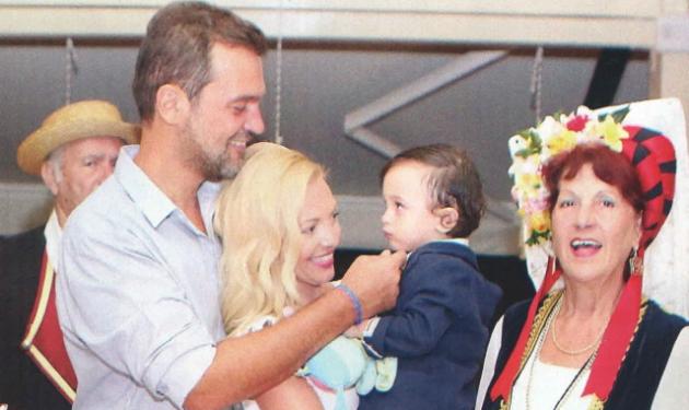 Κωνσταντίνος Καζάκος: Βάφτισε τον γιο του στην Κέρκυρα!