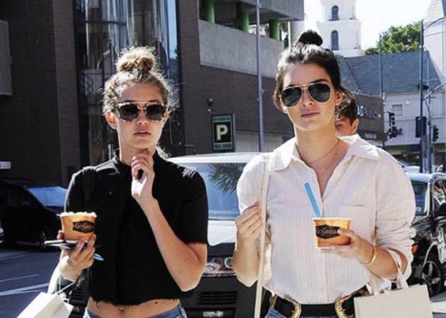 Kendall Jenner-Gigi Hadid: Πως φόρεσαν τα skinny jeans τους για να πάνε για ψώνια;