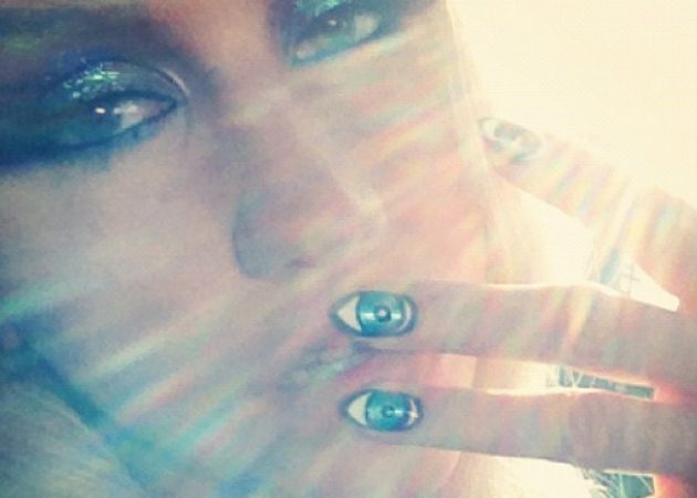 Η Kesha έκανε μανικιούρ για το… μάτι!