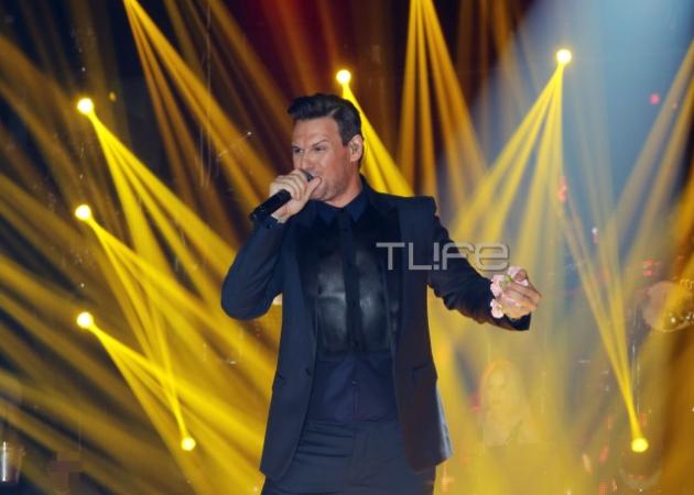 Ξεσήκωσε το κοινό ο Πάνος Κιάμος – Πρεμιέρα με διάσημους φίλους στο πλευρό του!