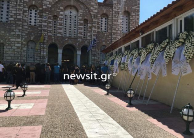 Μενίδι: Θρήνος στην κηδεία του αδικοχαμένου 11χρονου Μάριου! Αποκαλύψεις για τον βασικό ύποπτο