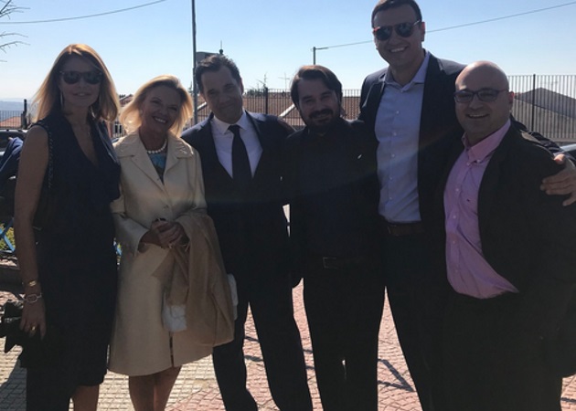 Τζένη Μπαλατσινού – Βασίλης Κικίλιας: Επίσημη εμφάνιση σε γάμο στη Θεσσαλονίκη! [pics]