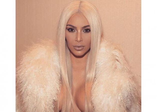 Kim Kardashian: Μας δείχνει για πρώτη φορά τον γιο της, Saint West!