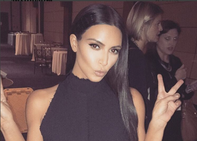 H Kim Kardashian φόρεσε (άλλο) ένα τελείως διαφανές φόρεμα στο fashion week στο Παρίσι