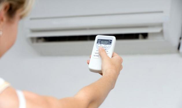 Στους πόσους βαθμούς πρέπει να ρυθμίζεις το κλιματιστικό για καλύτερη υγεία