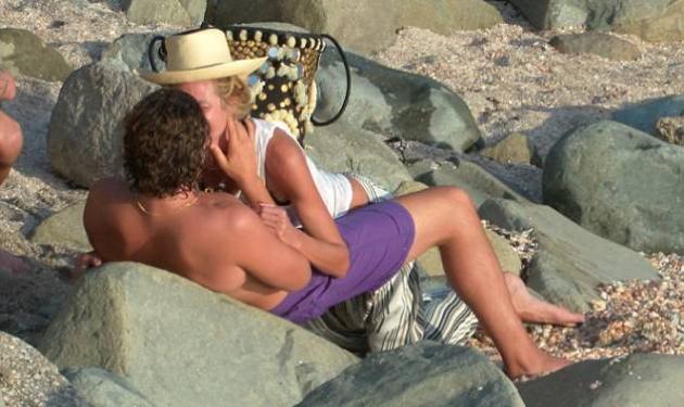 Τα «καυτά» φιλιά της Heidi Klum στον 28χρον ο σύντροφό της!