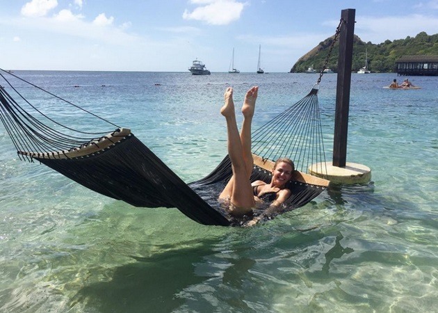 Χριστίνα Κοντοβά: Χαλαρώνει στα νησιά της Καραϊβικής [pics]