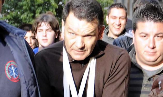 Mηνύσεις στον Α. Κούγια για τους ξυλοδαρμούς. Απίστευτο βίντεο από τα επεισόδια | tlife.gr