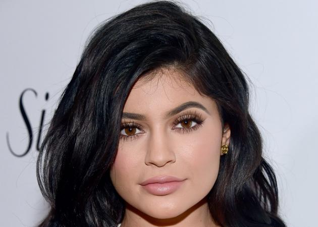 H Kylie Jenner έχει γενέθλια και άλλαξε τα μαλλιά της! Εχμ σε ένα χρώμα που έχει σοκάρει όλο το internet!