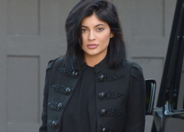 H Kylie Jenner λανσάρει μια…τρομακτική τάση!