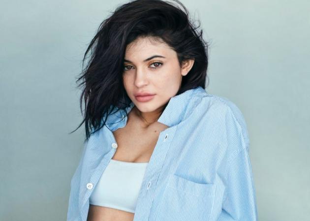 Αυτό είναι το πρώτο προϊόν της Kylie Jenner για το 2017!