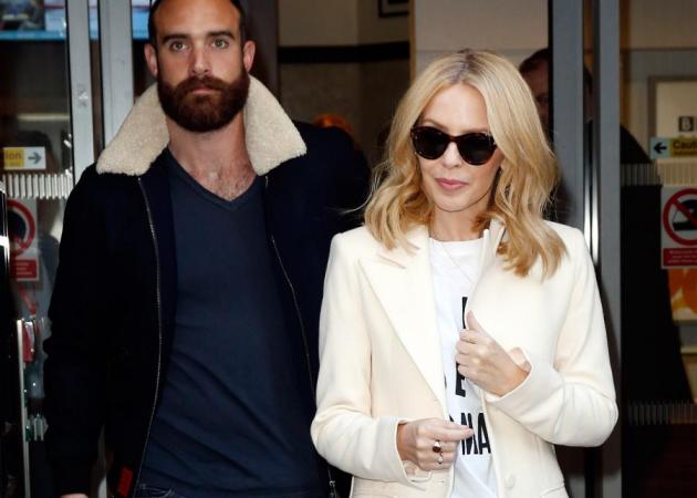 Kylie Minogue: Στην Ελλάδα με τον νεαρό σύντροφό της! Δες photo