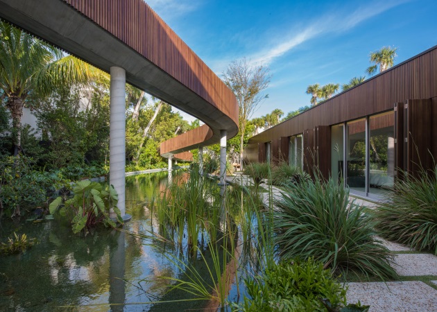 Αυτό το σπίτι στο Miami είναι η επιτομή του σύγχρονου design και είναι σίγουρο ότι θα στοιχειώσει τα όνειρά σου