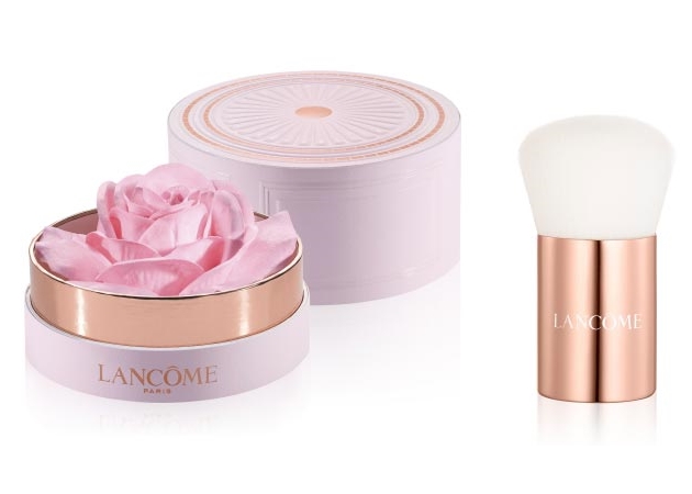 Το νέο highlighter της Lancome κρύβει μέσα του τριαντάφυλλο (και είναι ότι πιο πολυτελές είδαμε τελευταία)!