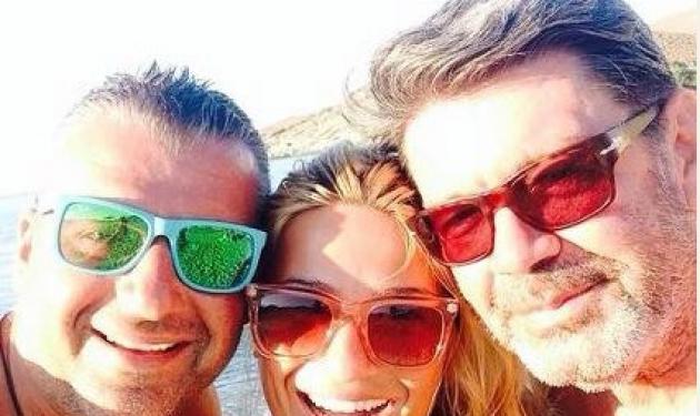 Φαίη Σκορδά: Η selfie με τον σύζυγό της και τον Γιάννη Λάτσιο!
