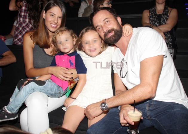 Γιώργος Λιανός: Με την οικογένειά του στο θέατρο!