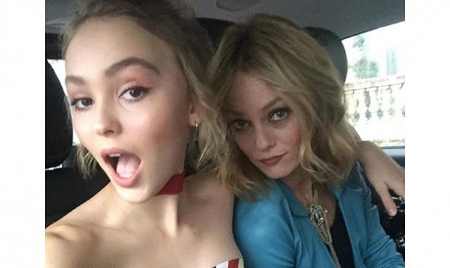 Lily Rose Depp: Με την μητέρα της Vanessa Paradis, στην εβδόμαδα μόδας στο Παρίσι!