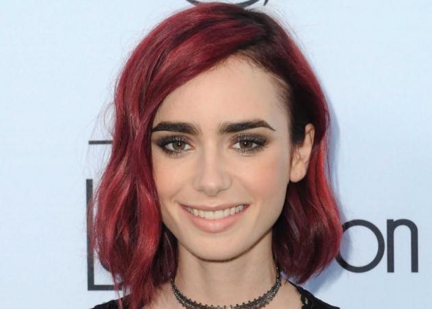 Η Lilly Collins άλλαξε τα μαλλιά της και… εξαφάνισε τα signature φρύδια της!