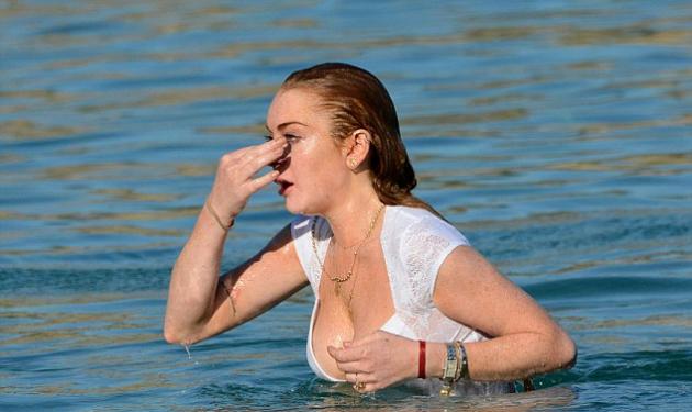 Lindsay Lohan: “What happens in Greece stays in Greece” – Nέες φωτογραφίες από τη Μύκονο!
