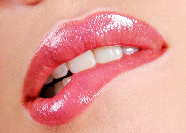 Ενυδατωμένα χείλη; Γιατί πρέπει να τα κάνεις… σαλάτα!