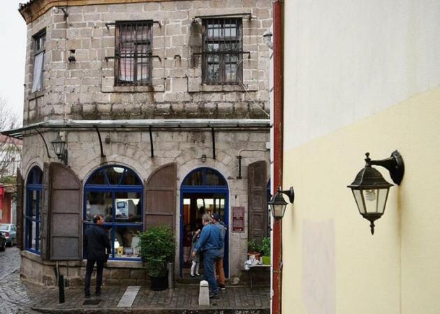 Ένα κορίτσι από τη Θεσσαλονίκη κατάφερε να “ενώσει” όλα τα μικρά βιβλιοπωλεία της Ελλάδας