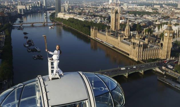 Αντίστροφη μέτρηση για τους Ολυμπιακούς Αγώνες – Εκπληκτικές εικόνες από το Λονδίνο!