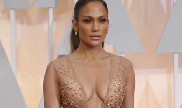 Jennifer Lopez: Super σέξι εμφάνιση στα Όσκαρ!