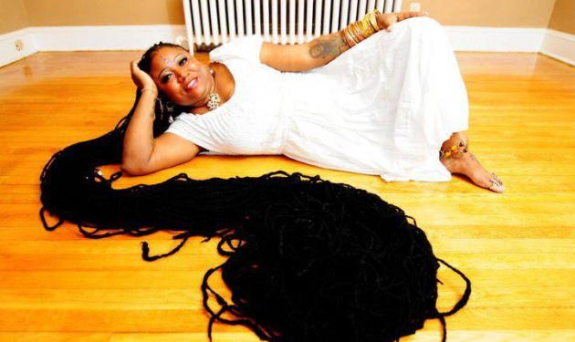 Η γυναίκα ραπουνζέλ! Τα μαλλιά της έχουν μήκος 17 μέτρα