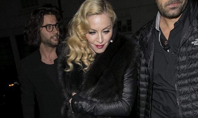 Madonna: H πρώτη βόλτα με πανύψηλες πλατφόρμες μετά την περιβόητη τούμπα!