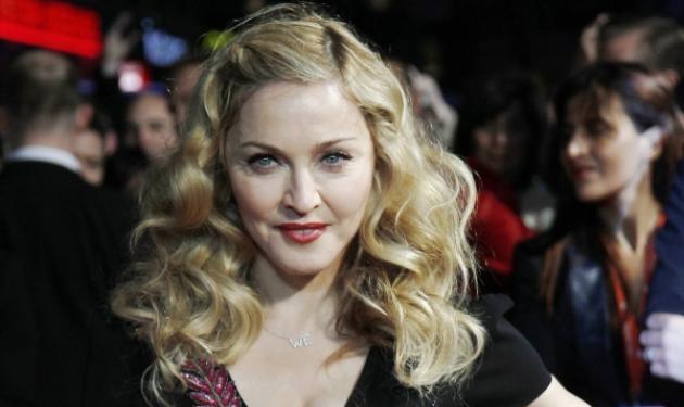 Γιατί γιούχαραν την Madonna στο κόκκινο χαλί;