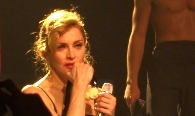 Madonna: Γιατί ξέσπασε σε κλάματα στη σκηνή; Video