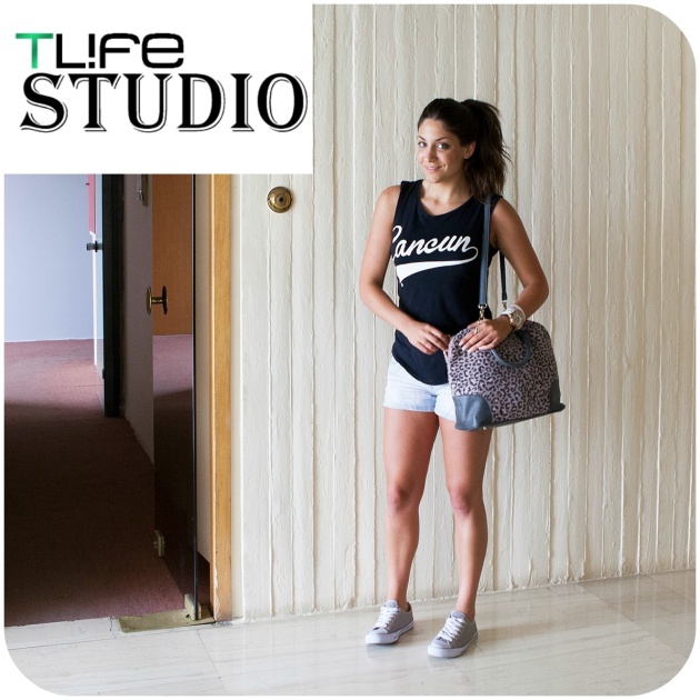 1 | Η αναγνώστρια όπως ήρθε στο studio