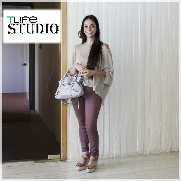 1 | Η αναγνώστρια όπως ήρθε στο studio