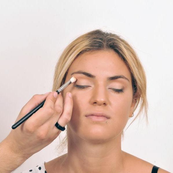 2 | Make up: βήμα 1