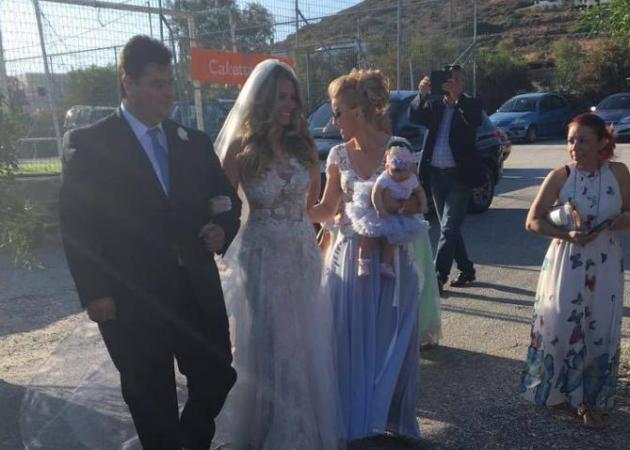 Παντρεύτηκε στη Νάξο ο διεθνής ποδοσφαιριστής Κώστας Μανωλάς! Φωτογραφίες