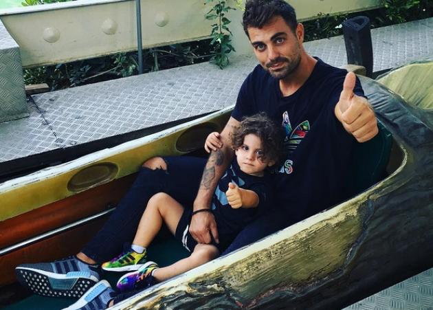 Στέλιος Χανταμπάκης: Πήγε ο γιος του πρώτη μέρα στον παιδικό σταθμό και είναι αξιολάτρευτος! Βίντεο