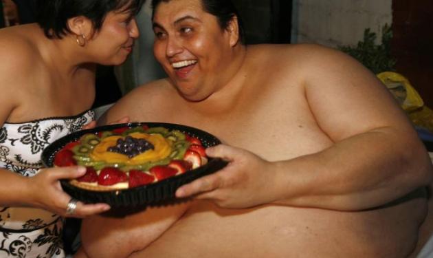 Πέθανε στα 48 του χρόνια ο πιο παχύσαρκος άνθρωπος του κόσμου. Ζύγιζε 558 κιλά