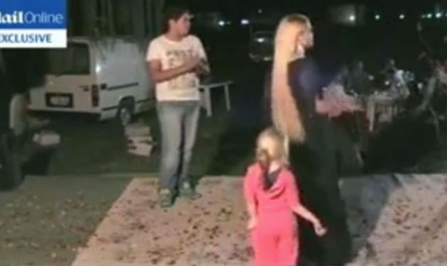 Video ντοκουμέντο με τη μικρή Μαρία σε γλέντι στον καταυλισμό των Φαρσάλων!